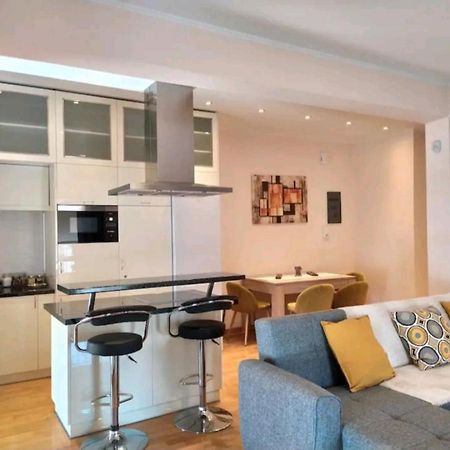 Stylish -Modern Apartment Heart Of Marousi Athen Eksteriør bilde